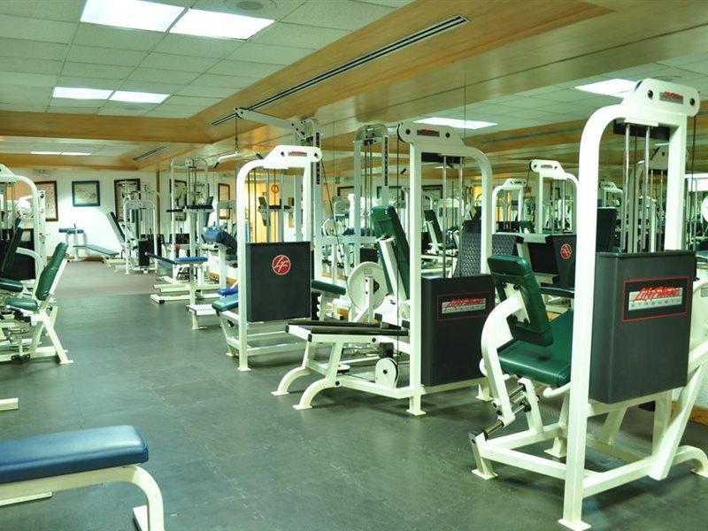 Отель Royal Pedregal Мехико Экстерьер фото A typical gym